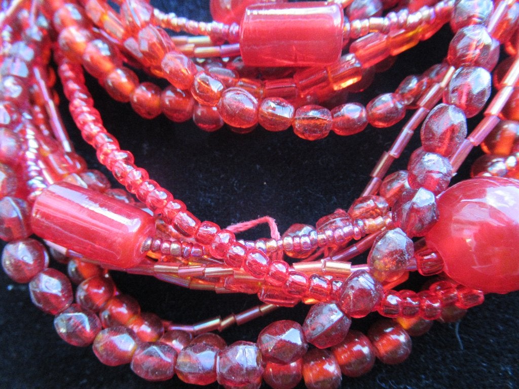 RODE KETTING met glaskralen kan enkel en dubbel de dragen, Sieraden, Tassen en Uiterlijk, Kettingen, Ophalen of Verzenden, Rood