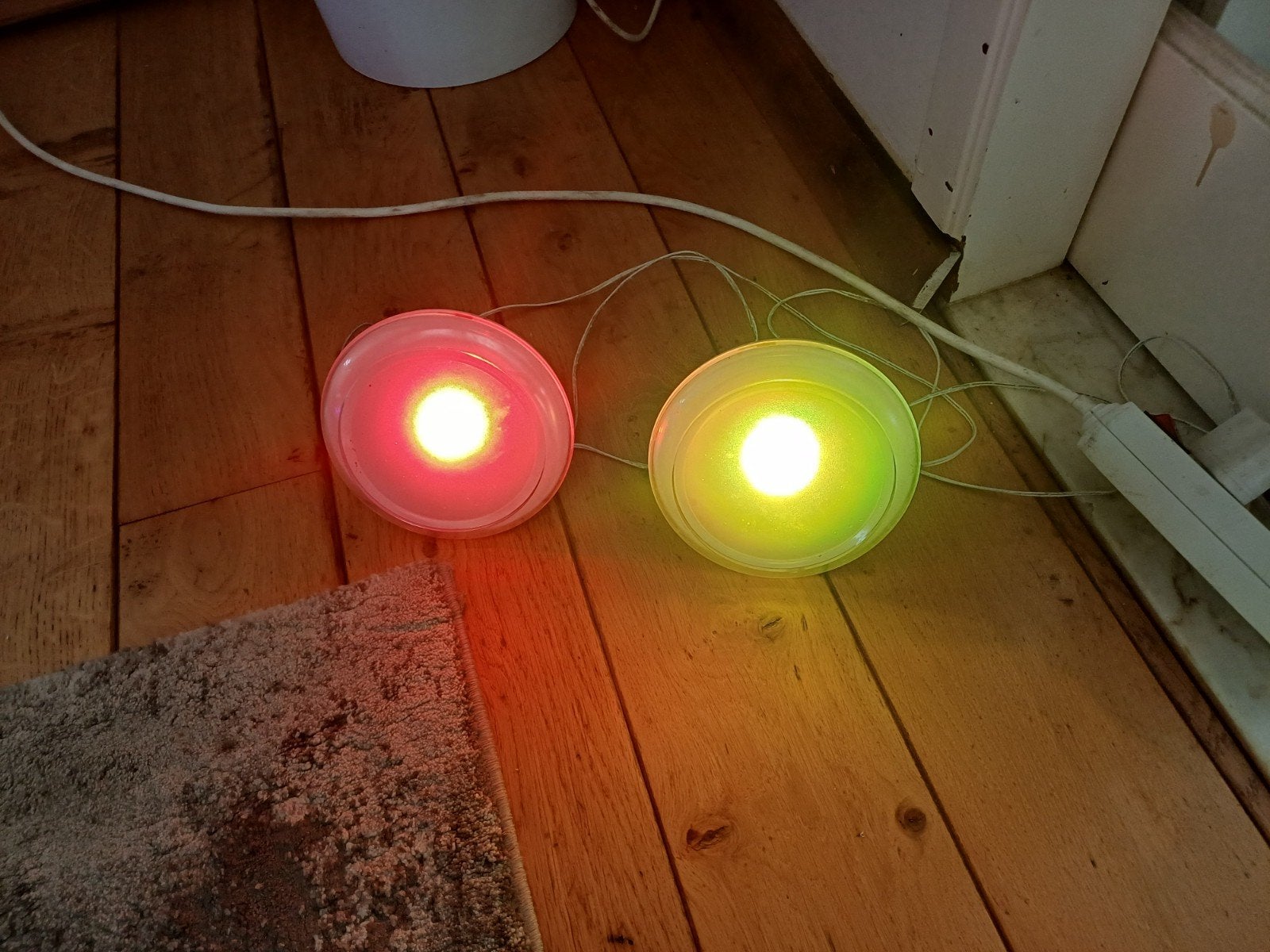 Set van 2 Philips LivingColors LED-lampen, kleur aanpasbaar, Kleur aanpasbaar, Ophalen of Verzenden, Gebruikt, Philips