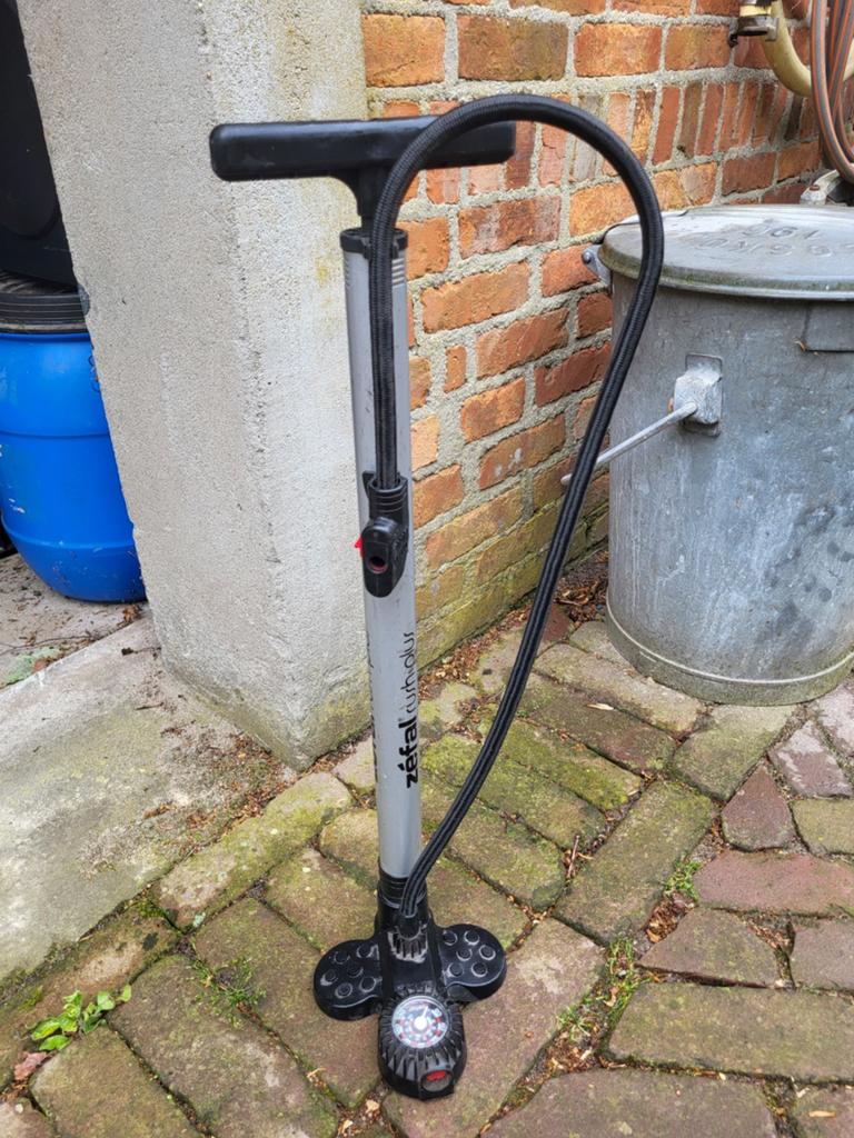 Zéfal rush plus luchtpomp met drukmeter, Fietsen en Brommers, Ophalen, Drukmeter