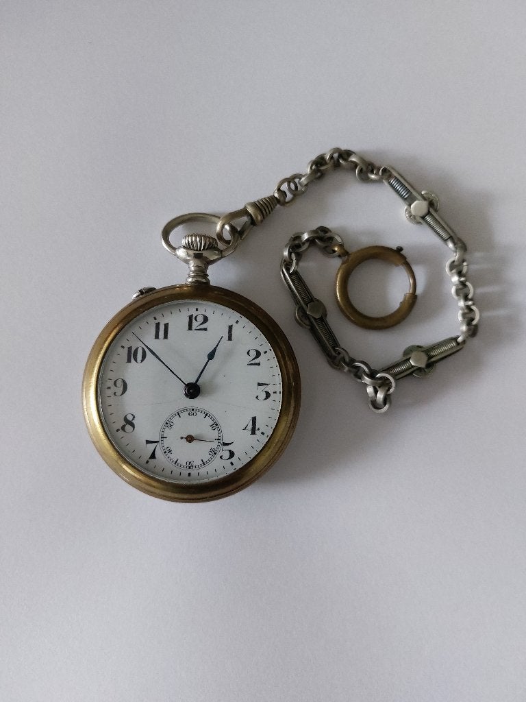 Zakhorloge met ketting,, Ophalen