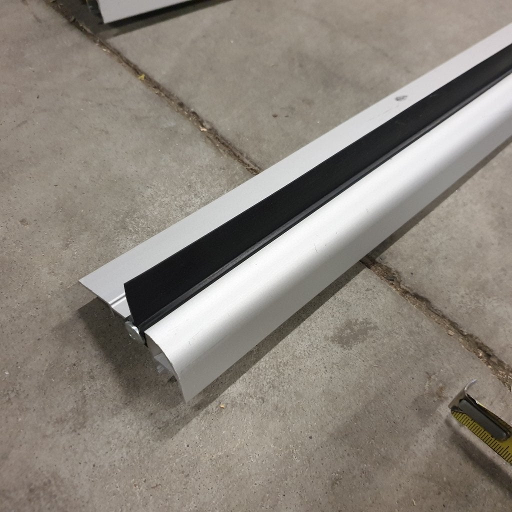 12x aluminium afdichtprofiel met rubber 262 cm lang, Ophalen, Gebruikt