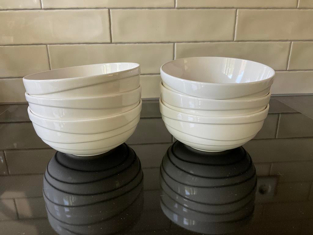 Jamie Oliver Wave serie grotere schalen (2) nieuwstaat!, Huis en Inrichting, Keuken | Servies, Ophalen of Verzenden, Zo goed als nieuw