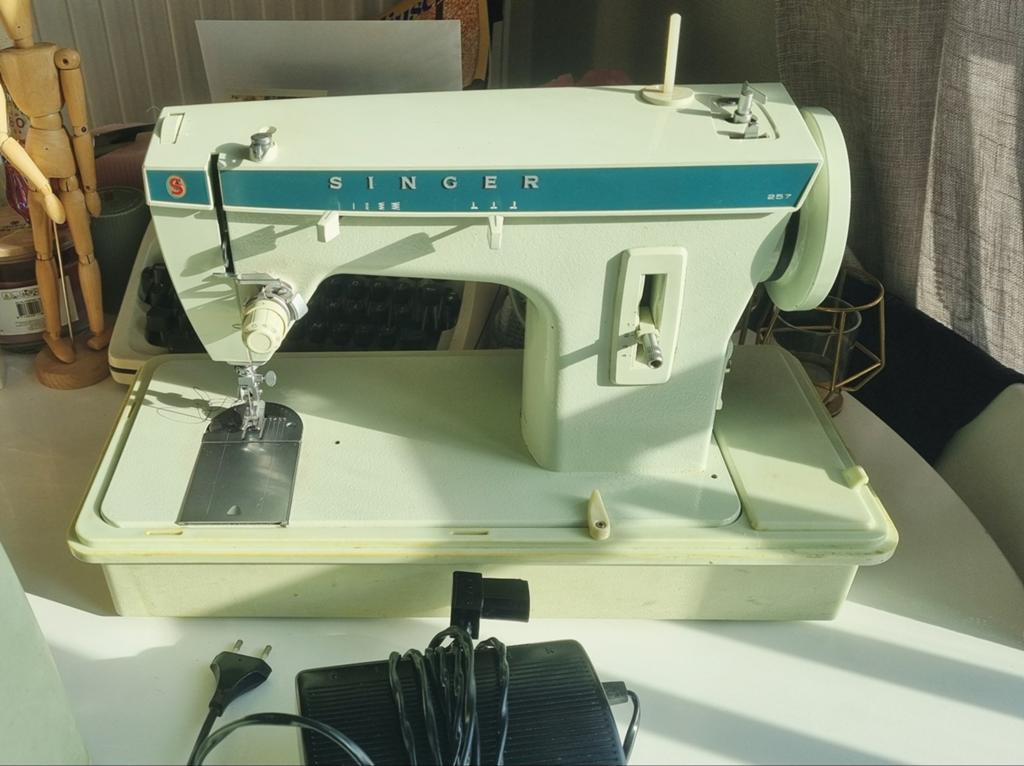 Vintage Singer Naaimachine 257 - Goede Staat, Ophalen, Gebruikt, Naaimachine, Singer