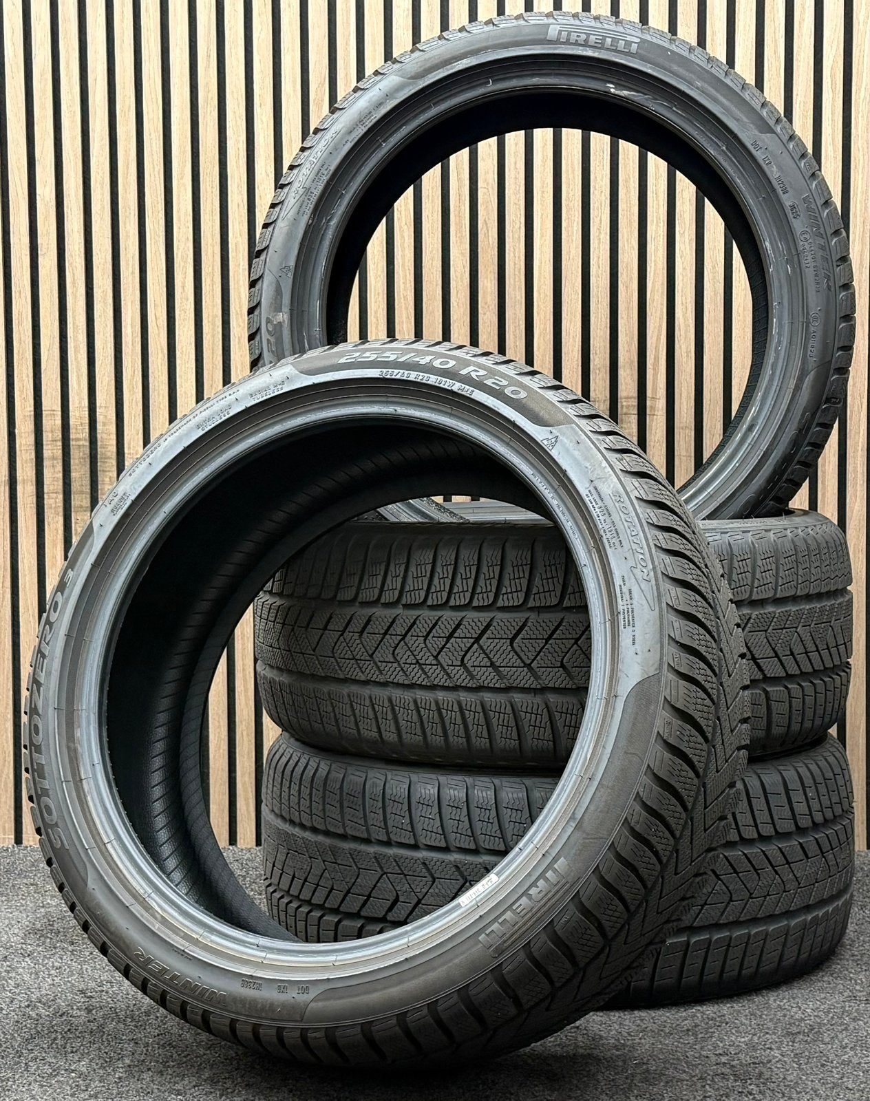 ZGAN! 4X 255/40/20 Pirelli Sottozero3 AO 3625 Winterbanden, Auto-onderdelen, Banden en Velgen, Ophalen, 255 mm, ., Winterbanden