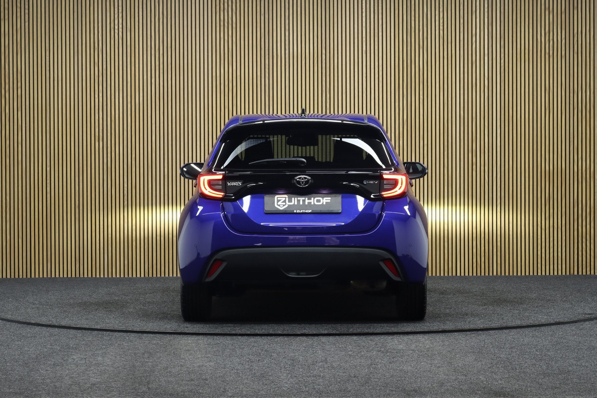 Foto 4 van Toyota Yaris 1.5 Hybrid 115 Dynamic + Comfort Pack | Adaptiv