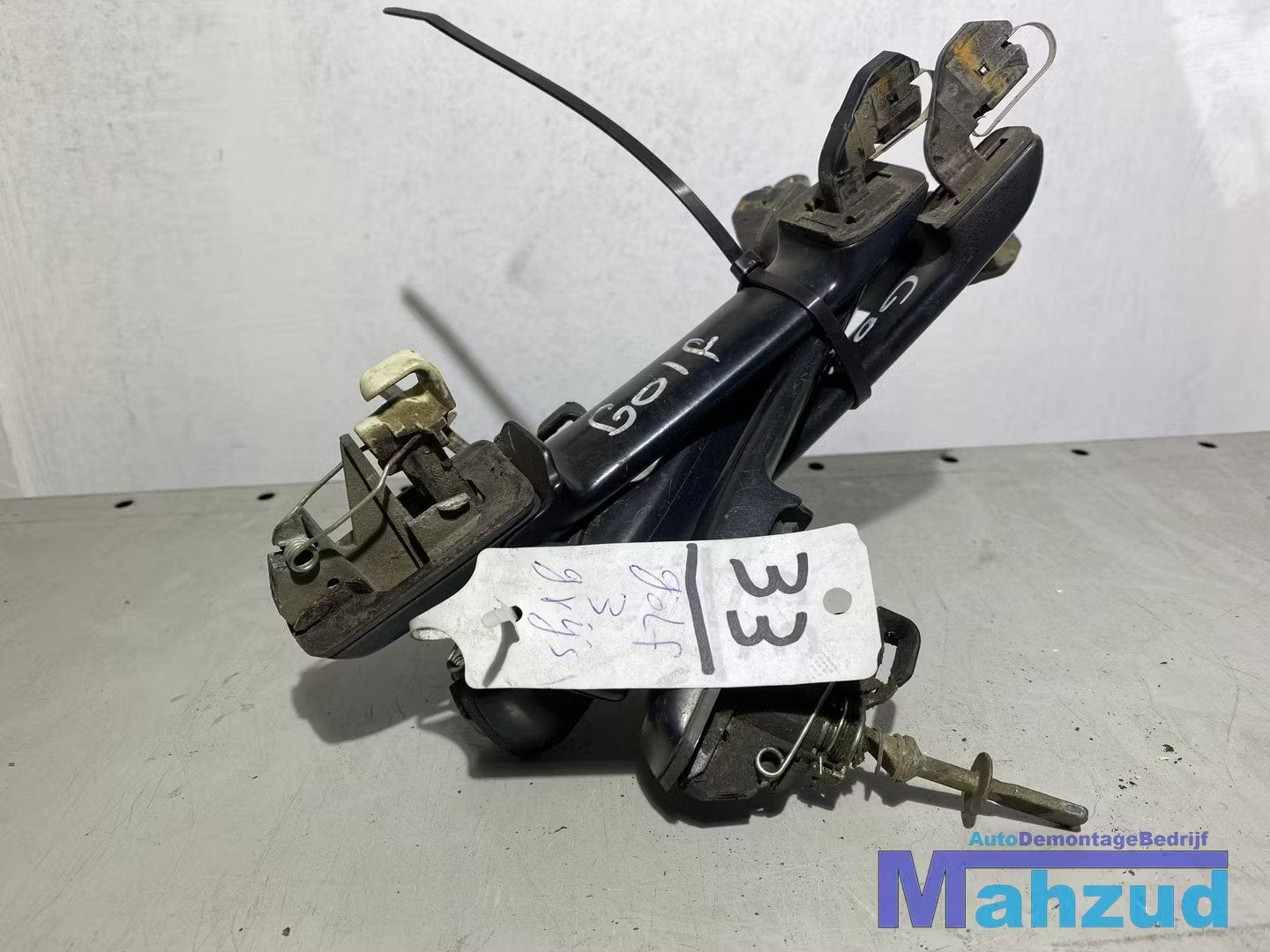 VW GOLF 3 deurhendel met sleutel contacslot 5 deurs, Auto-onderdelen, Gebruikt, Volkswagen, Volkswagen AG, Berliner Ring 2
38440  Wolfsburg, DE