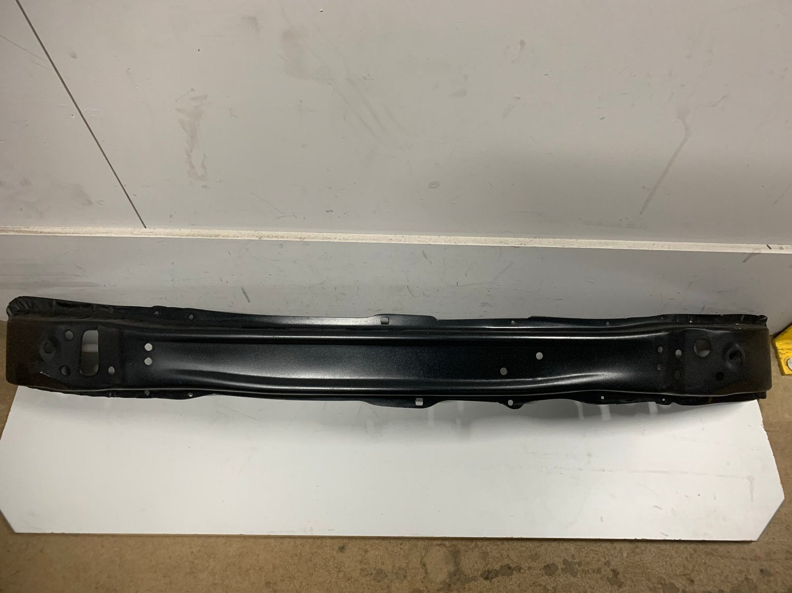 Dacia logan dokker bumper balk, Ophalen of Verzenden, Nieuw, Dacia