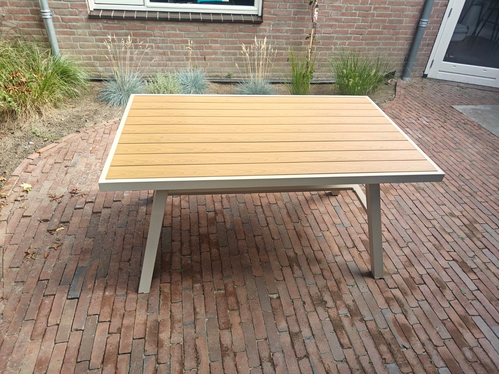 Nieuwe tuintafel - Crème met houtlook blad, Ophalen, Nieuw, Rechthoekig