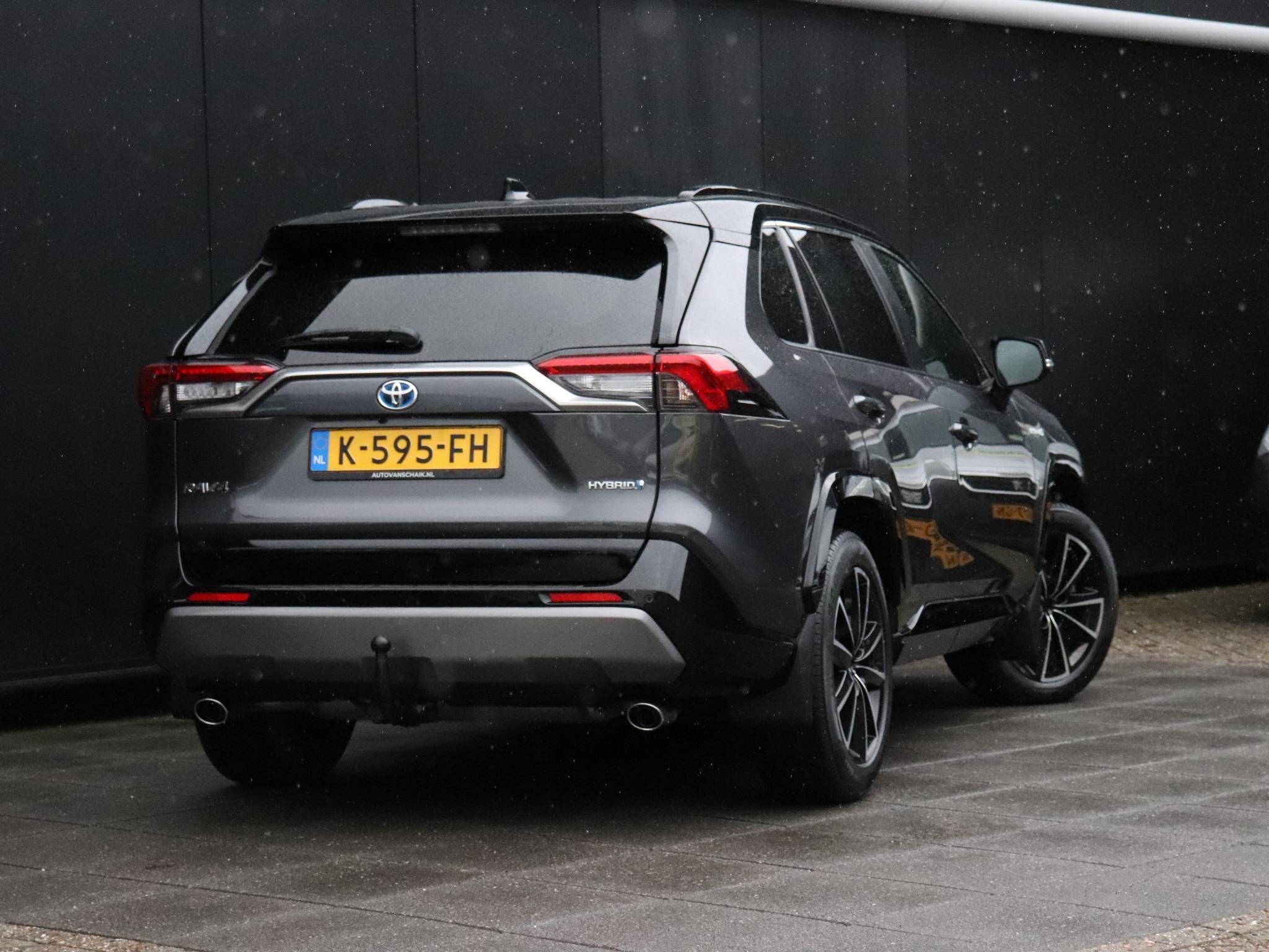 Toyota RAV4 2.5 Hybrid Bi-Tone | LEDER | PANO-DAK | TREKHAAK, Stof, Gebruikt, 4 cilinders, 2487 cc