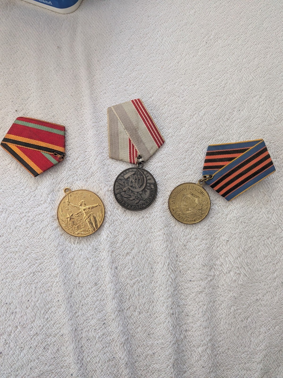Militaria set: 3x Originele medailles Sovjet-Unie & Oekraïne, Postzegels en Munten, Penningen en Medailles, Overige materialen