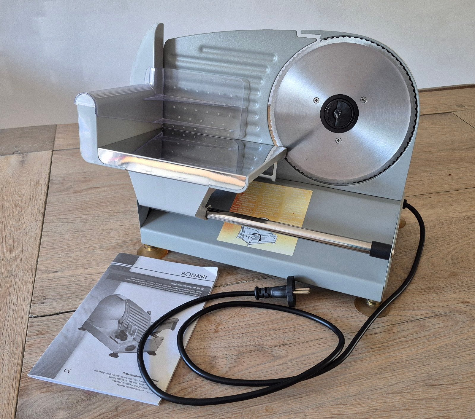 Bomann MA 451 CB Broodsnijmachine/Allessnijder, Ophalen of Verzenden, Zo goed als nieuw