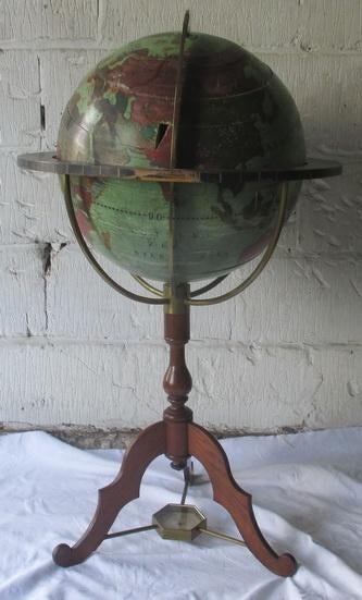 zeldzame houten wereldbol globe uit school op standaard 131, Antiek en Kunst, Ophalen