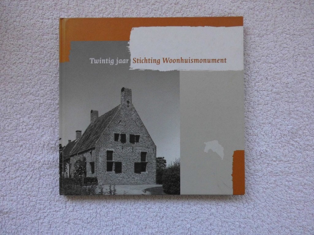 Warffum / Groningen. Twintig jaar Stichting Woonhuismonument, Boeken, Ophalen of Verzenden, 20e eeuw of later, Onbekend, Gelezen