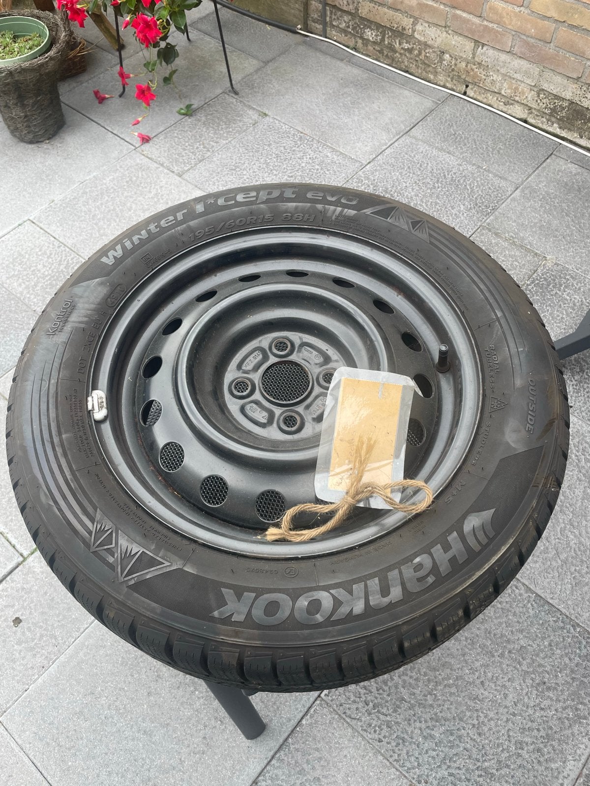 Winterbanden met metalen velgen - 195/60R15, Ophalen, Gebruikt