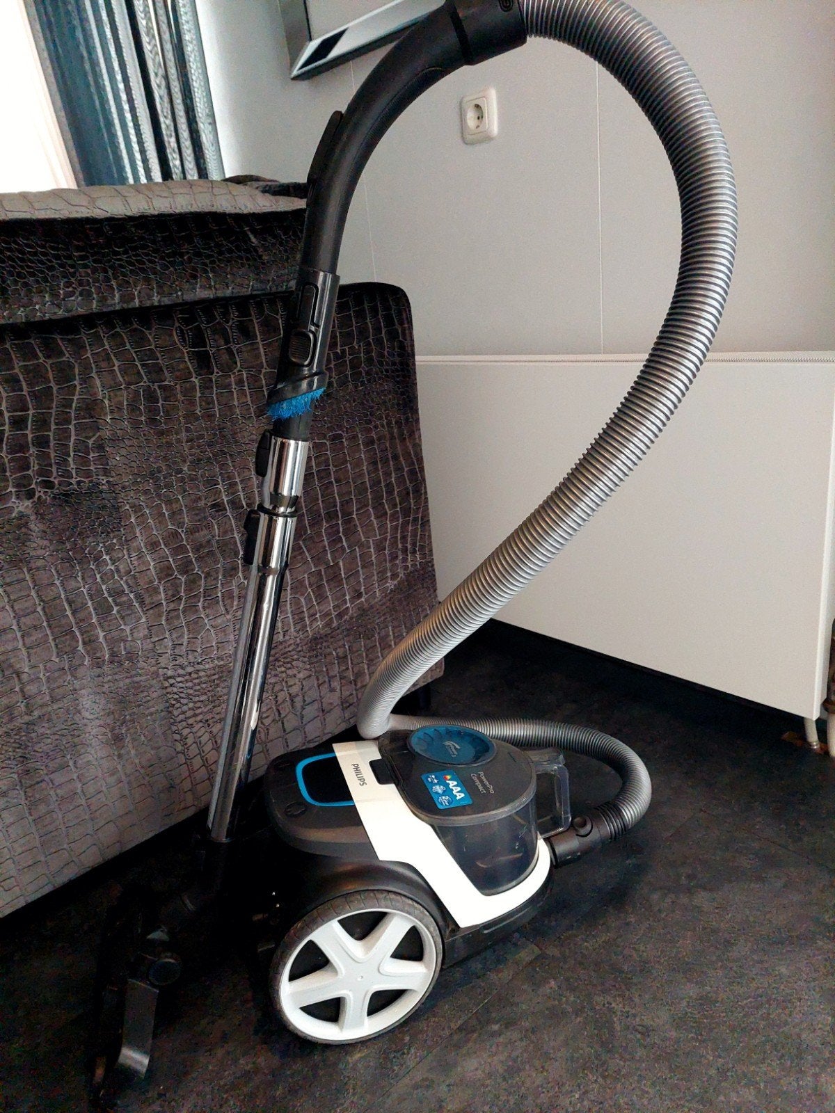 Goed werkende Philips PowerPro Compact stofzuiger zonder zak, Gebruikt, Philips, Ophalen of Verzenden, Sledestofzuiger