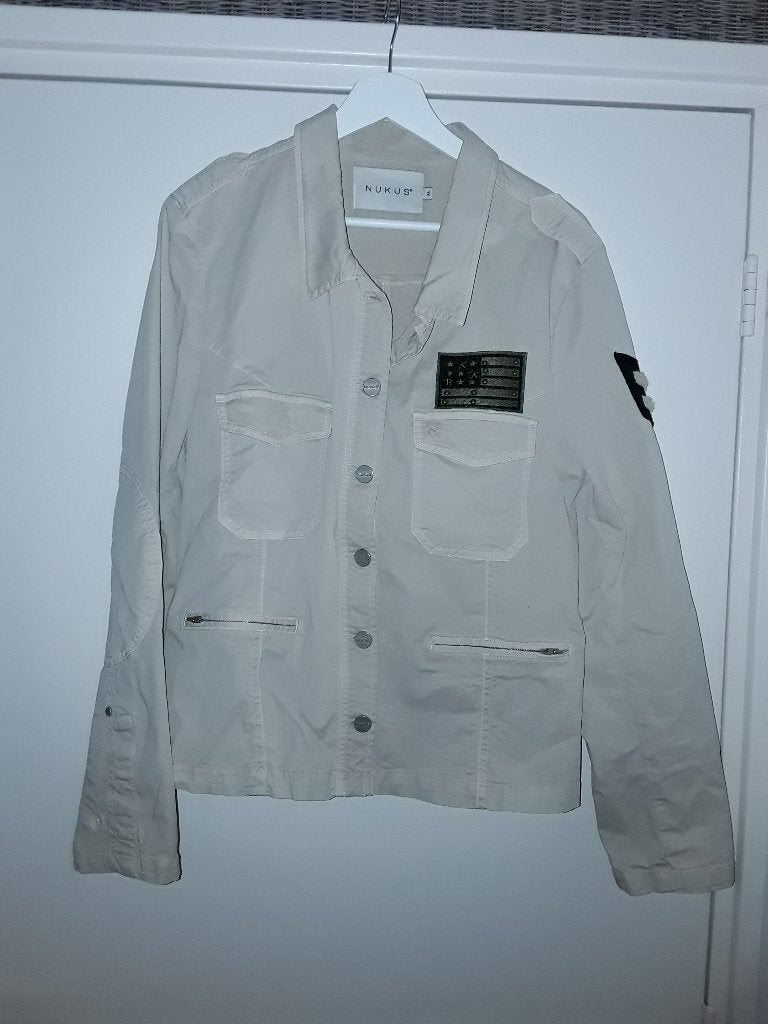 NUKUS Beige Jasje Met Knopen Maat XL, Beige, Maat 46/48 (XL) of groter, Nieuw, Ophalen of Verzenden