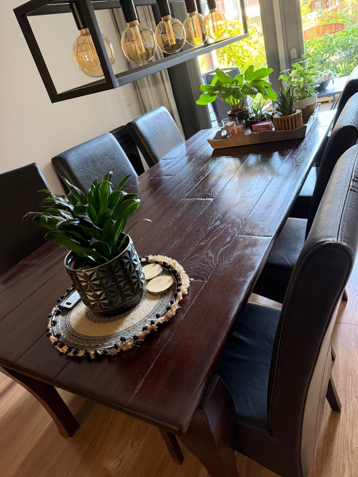 Donker eiken eethoek met 6 lederen stoelen., Ophalen, Zo goed als nieuw, Koloniaal, 4 tot 6 stoelen