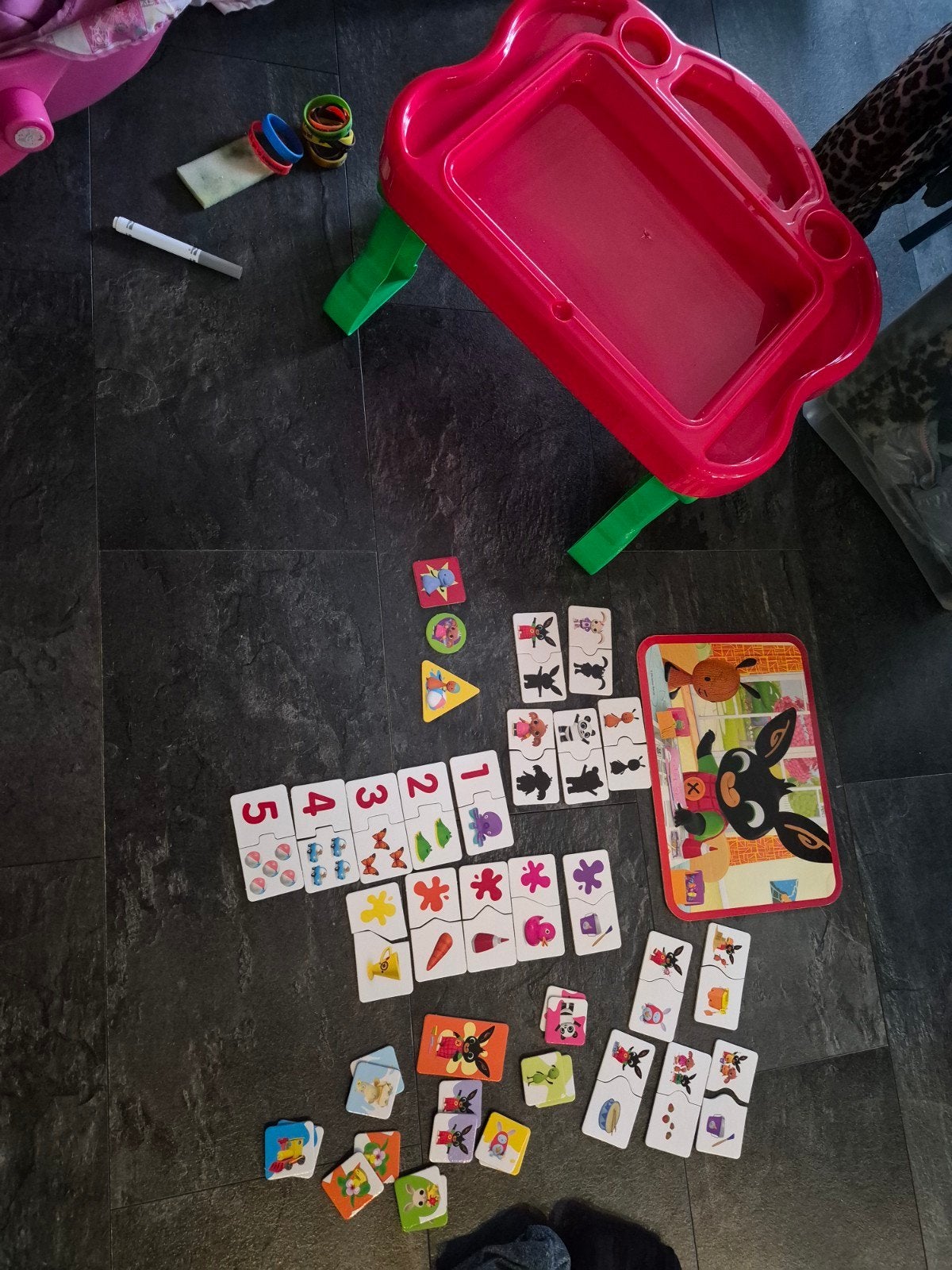 bing tafeltje met spelletjes, Ophalen of Verzenden, Zo goed als nieuw, Jongen of Meisje