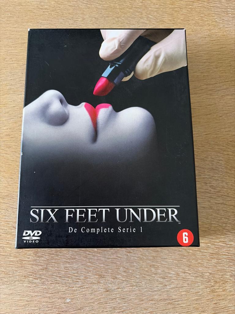Six Feet Under - De Complete Serie 1 (DVD Boxset), Cd's en Dvd's, Dvd's | Tv en Series, Boxset, Drama, Ophalen of Verzenden, Zo goed als nieuw