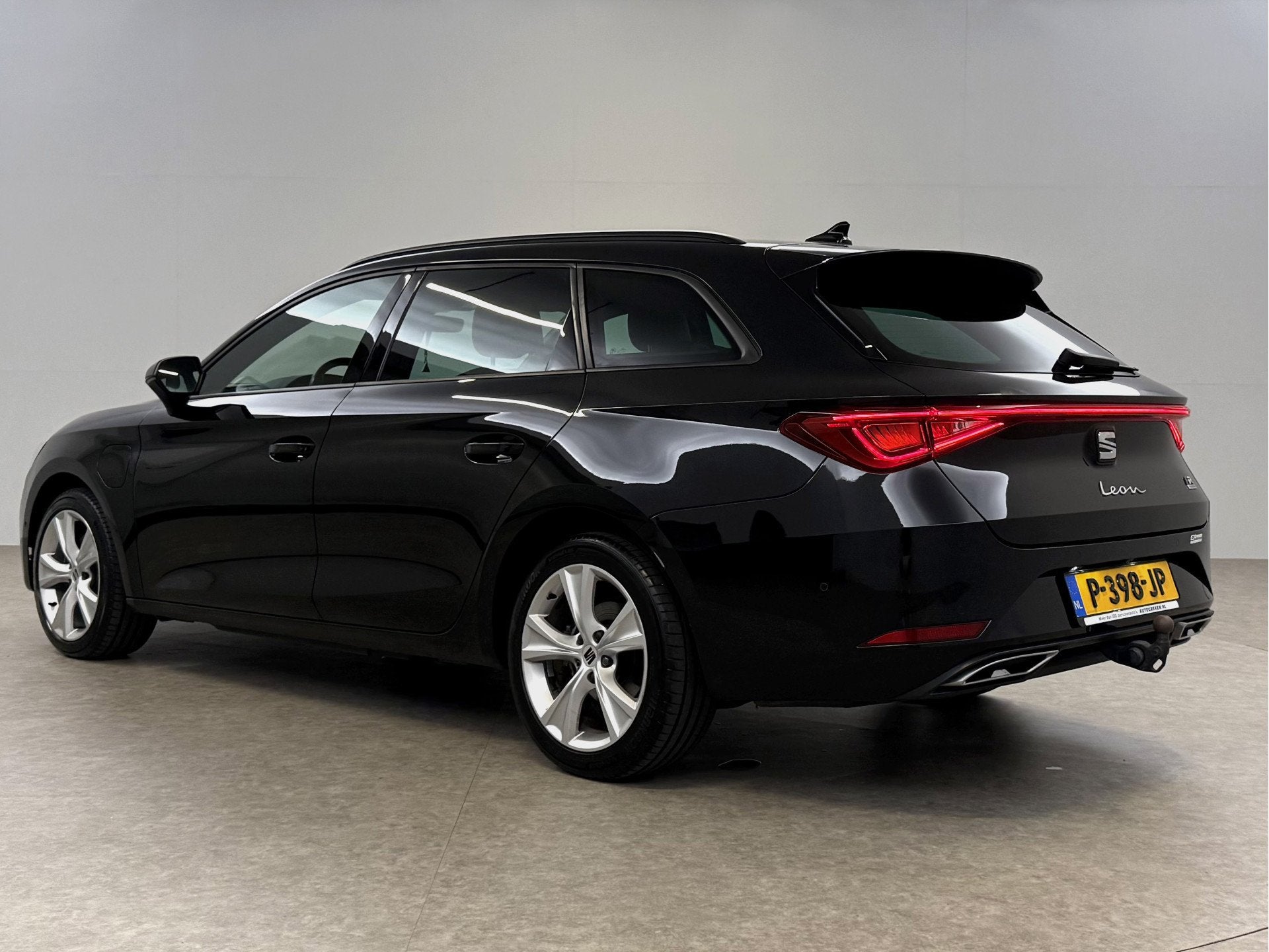 SEAT Leon 1.4 TSI eHybrid PHEV FR Business Intense | Virtual, 72 km, Stof, Gebruikt, Euro 6