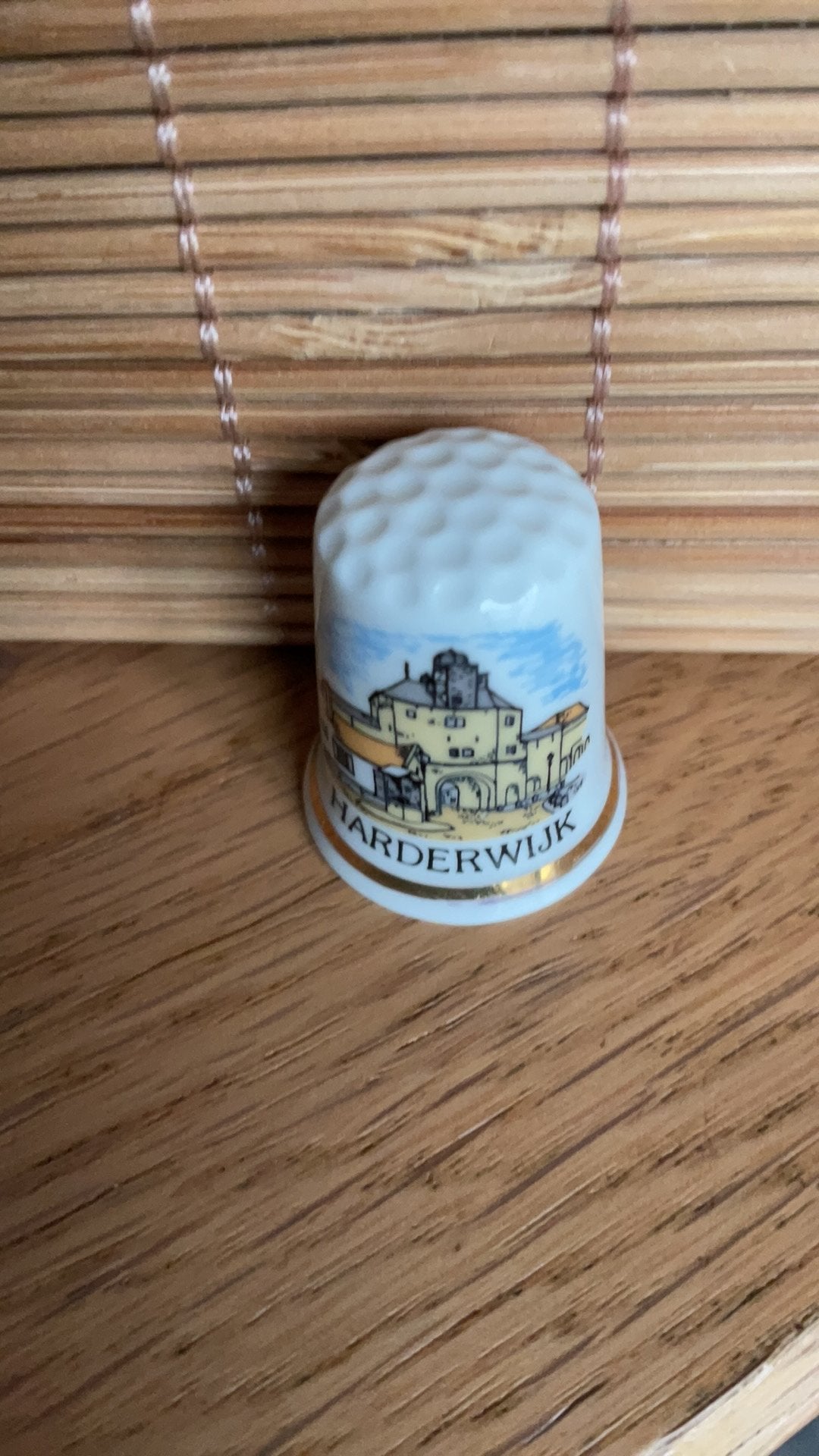 Harderwijk vingerhoed vingerhoedje vingerhoedjes, Verzenden, Nieuw, Porselein, Nederland
