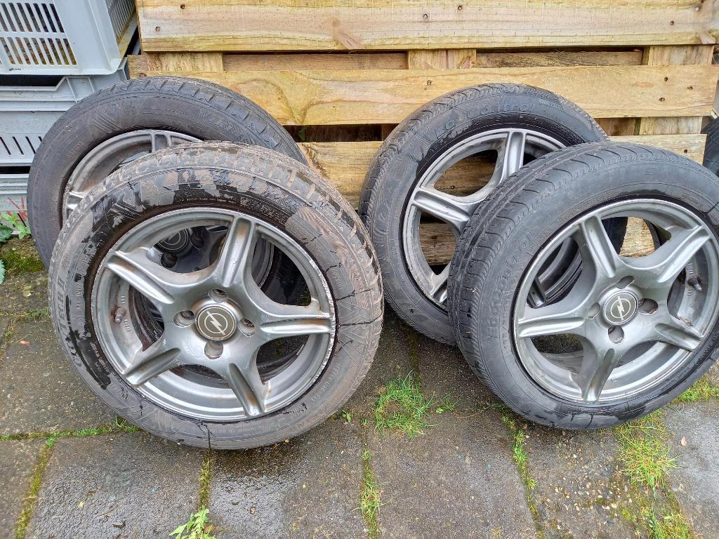 Agila aluminium velgen met band 165/60R14 T, Auto-onderdelen, Banden en Velgen, Ophalen, 14 inch, Gebruikt, Velg(en)