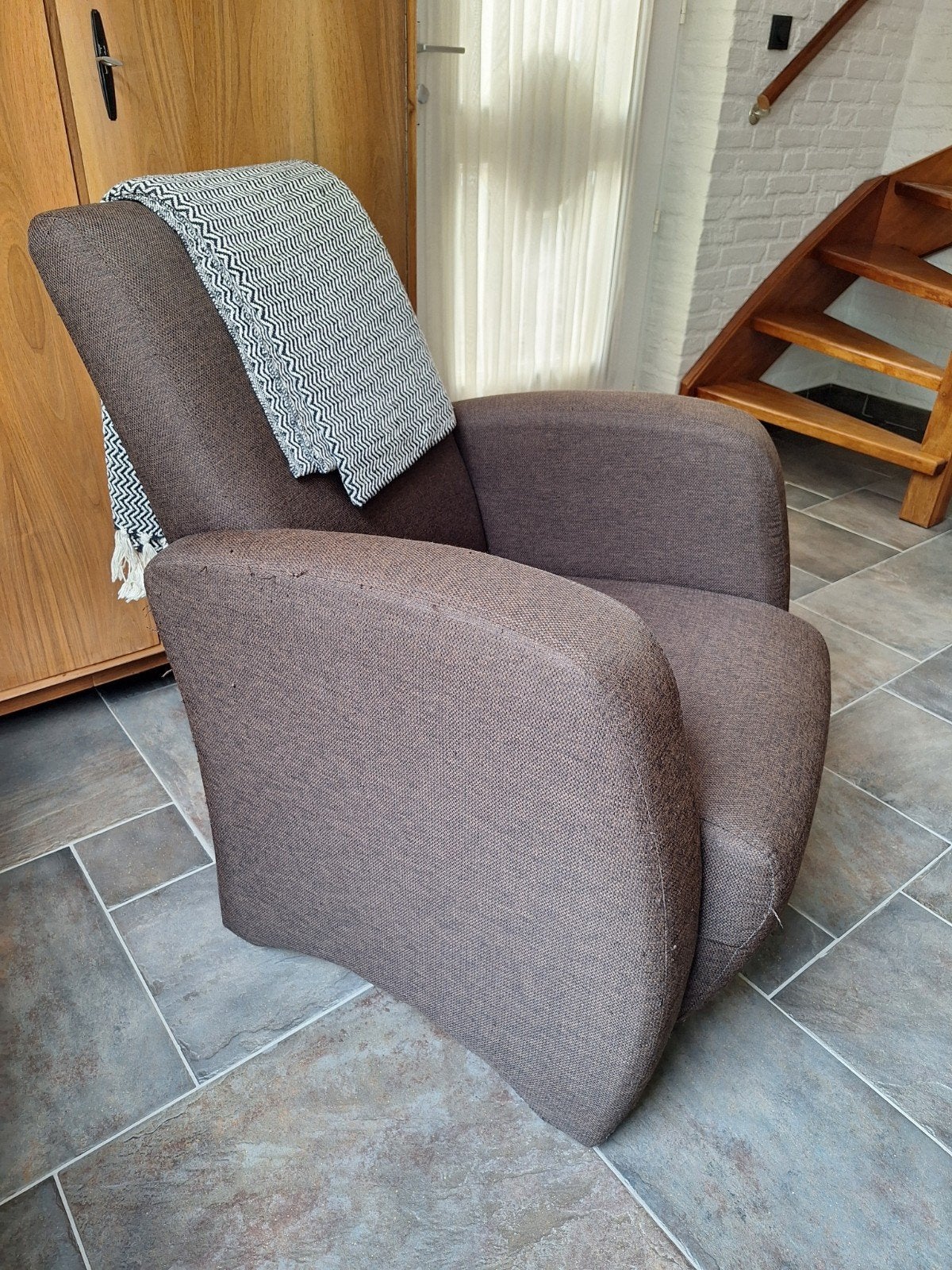Comfortabele bruine fauteuil, Ophalen, Gebruikt, Bruin, Eén