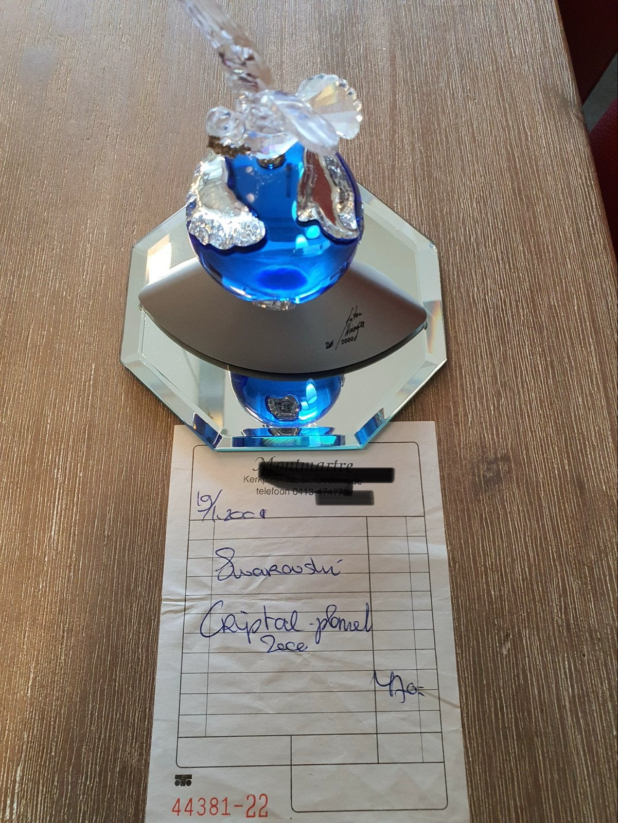 Swarovski Kristallen Duif op Wereldbol - Limited Edition 200, Verzamelen, Ophalen of Verzenden, Zo goed als nieuw, Figuurtje