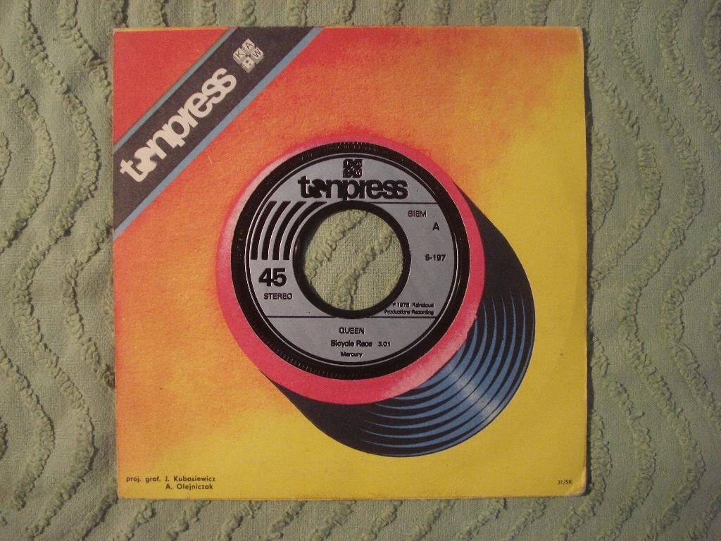 Queen 7" Vinyl: ‘Bicycle Race / Spread Your Wings’ (Polen), 7 inch, Single, Ophalen of Verzenden, Zo goed als nieuw