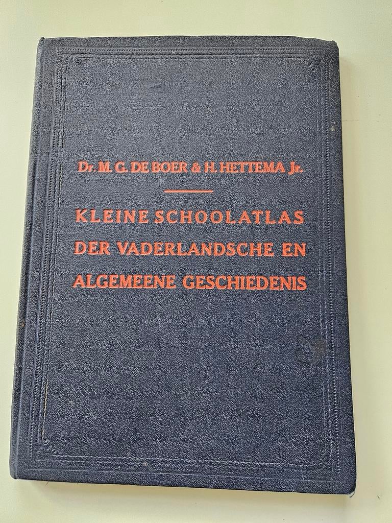 Kleine Schoolatlas Vaderlandse en Algemene Geschiedenis, Boeken, Atlassen en Landkaarten, Gelezen, Overige atlassen, Ophalen of Verzenden