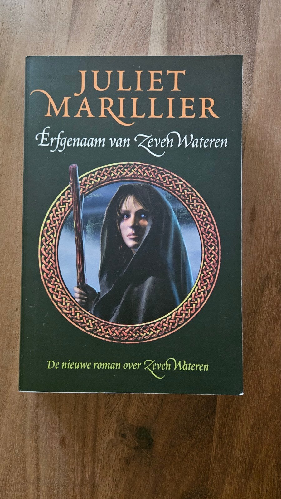 Juliet Marillier - Erfgenaam van Zeven Wateren, Ophalen of Verzenden, Zo goed als nieuw