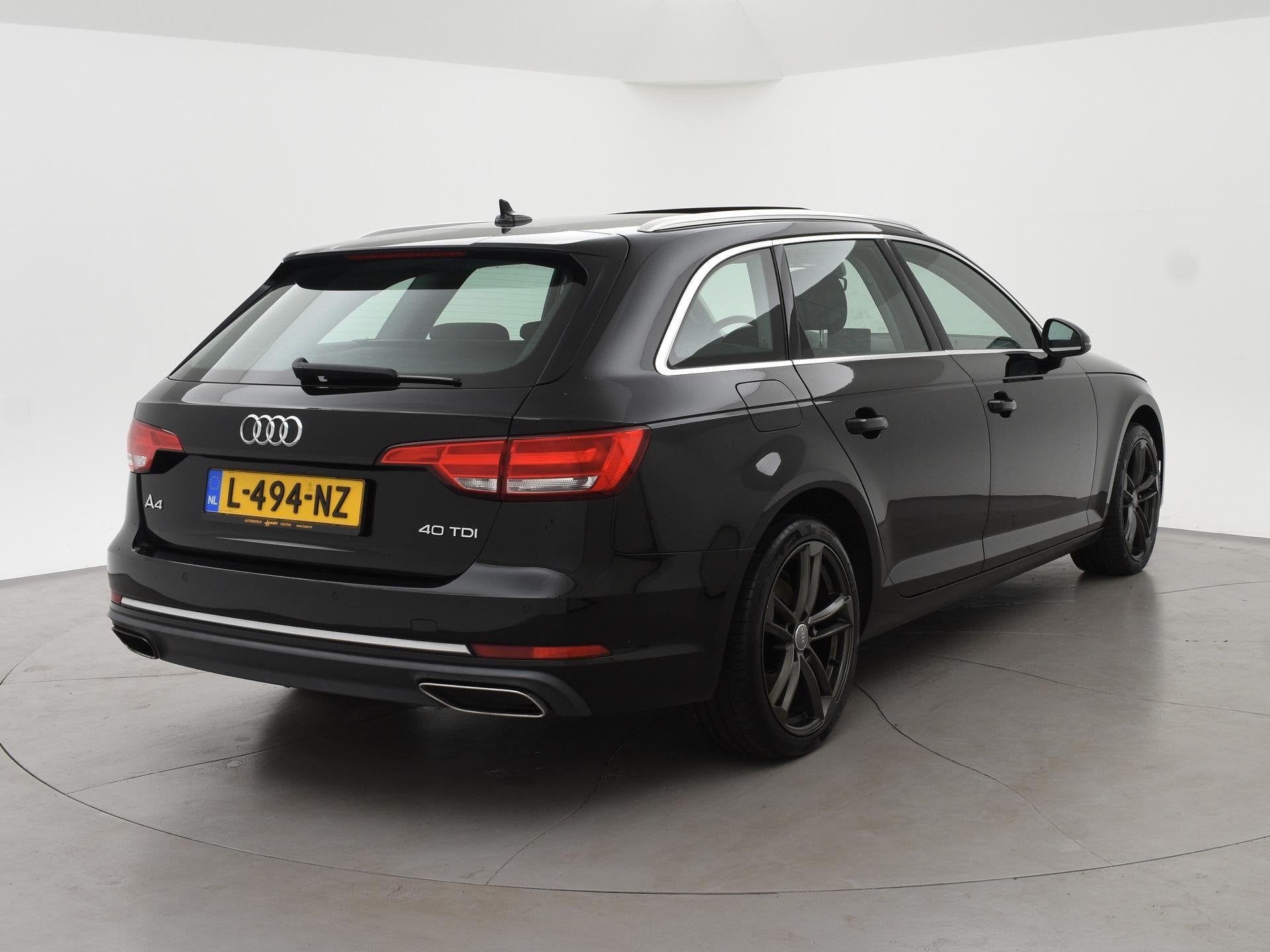 Audi A4 Avant 40 TDI 190 PK AUT. + PANORAMA | AFN. TREKHAAK, Auto's, Gebruikt, 1505 kg, A4, Leder