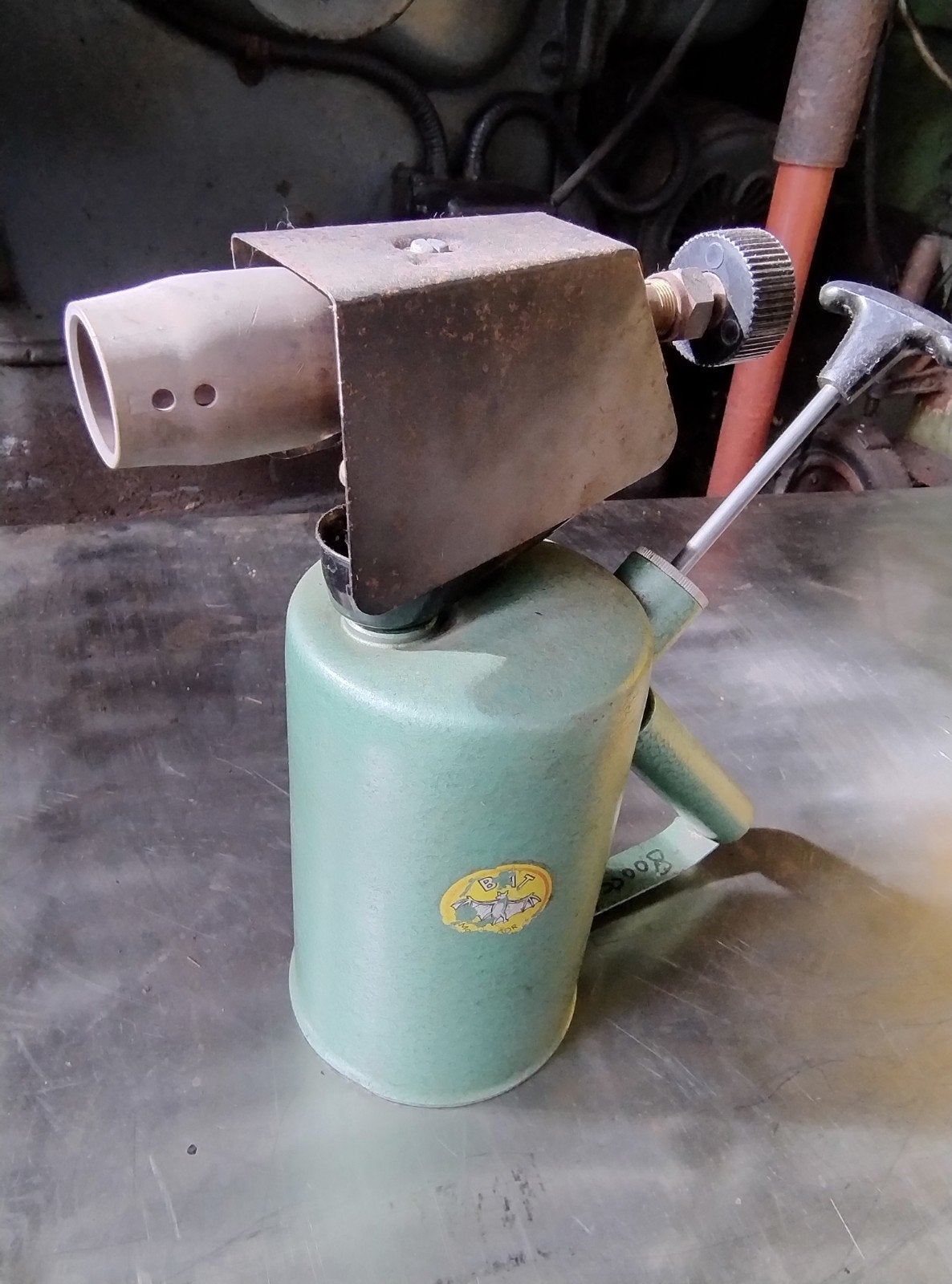 Bat Petroleum brander, Ophalen of Verzenden