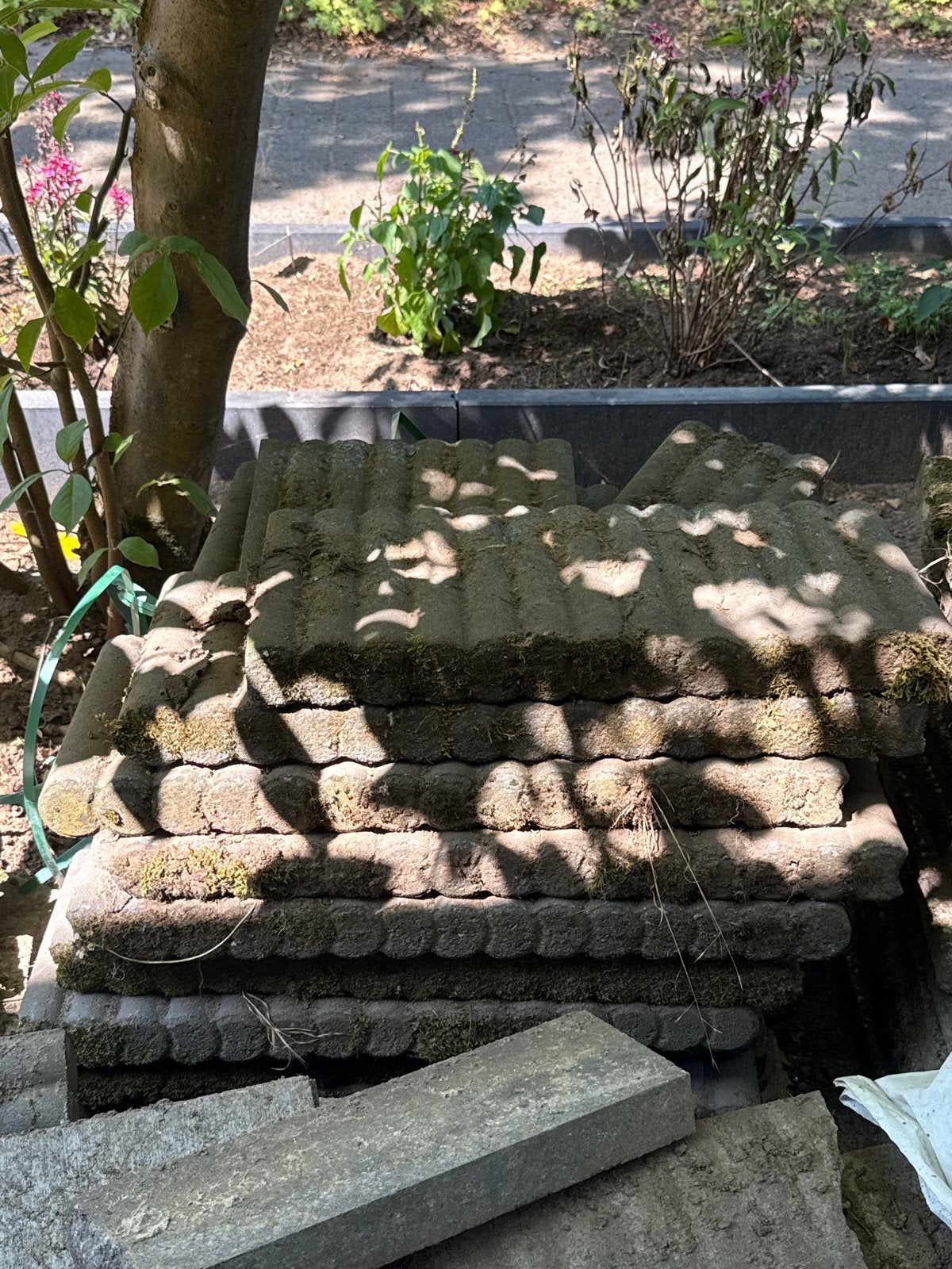 Gratis af te halen: Gebruikte opsluitbanden, Ophalen, Gebruikt, Beton, Overige typen