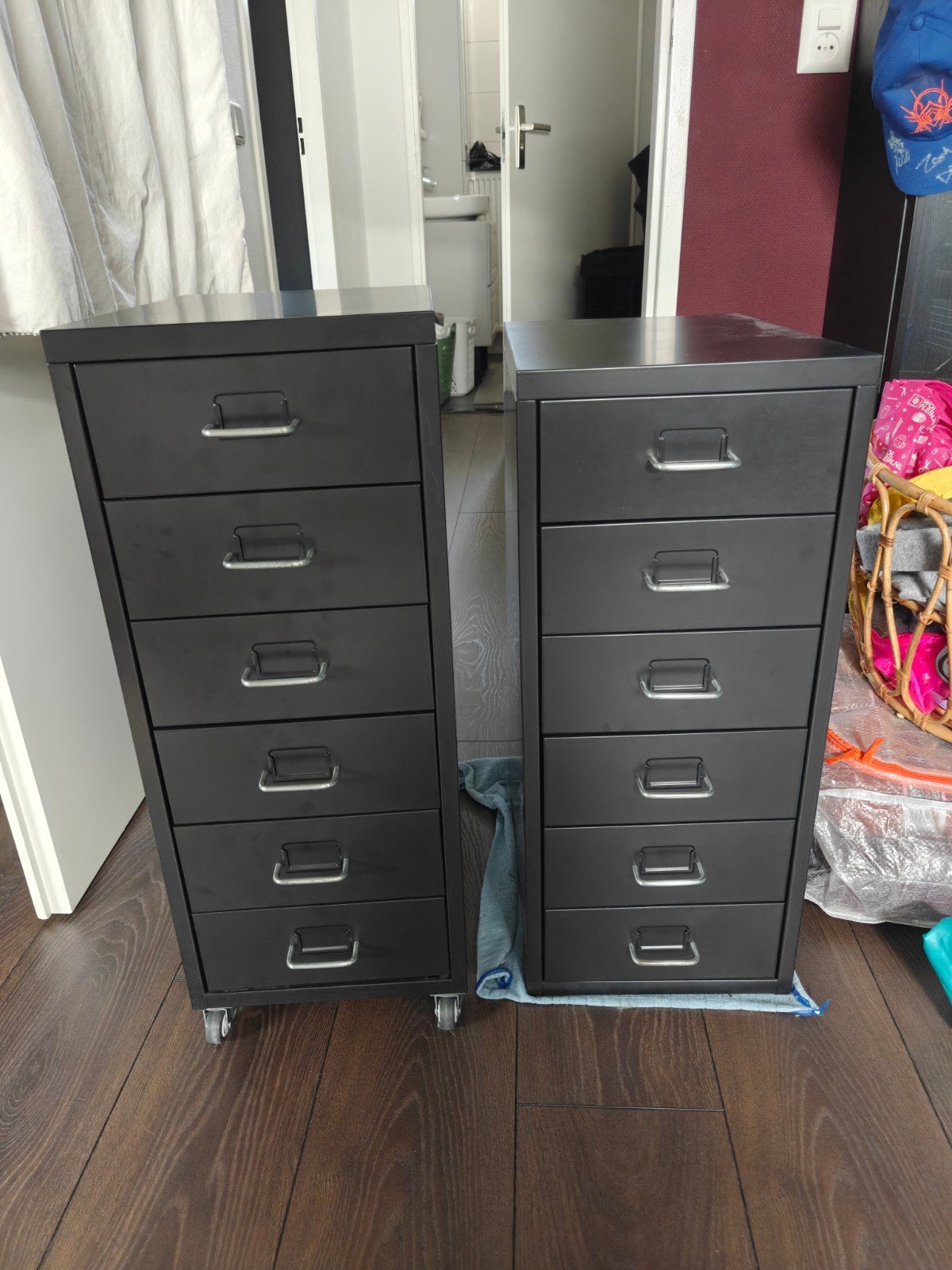Twee ikea Helmer ladekastjes in zwart, Ophalen, Minder dan 50 cm, Gebruikt, 5 laden of meer