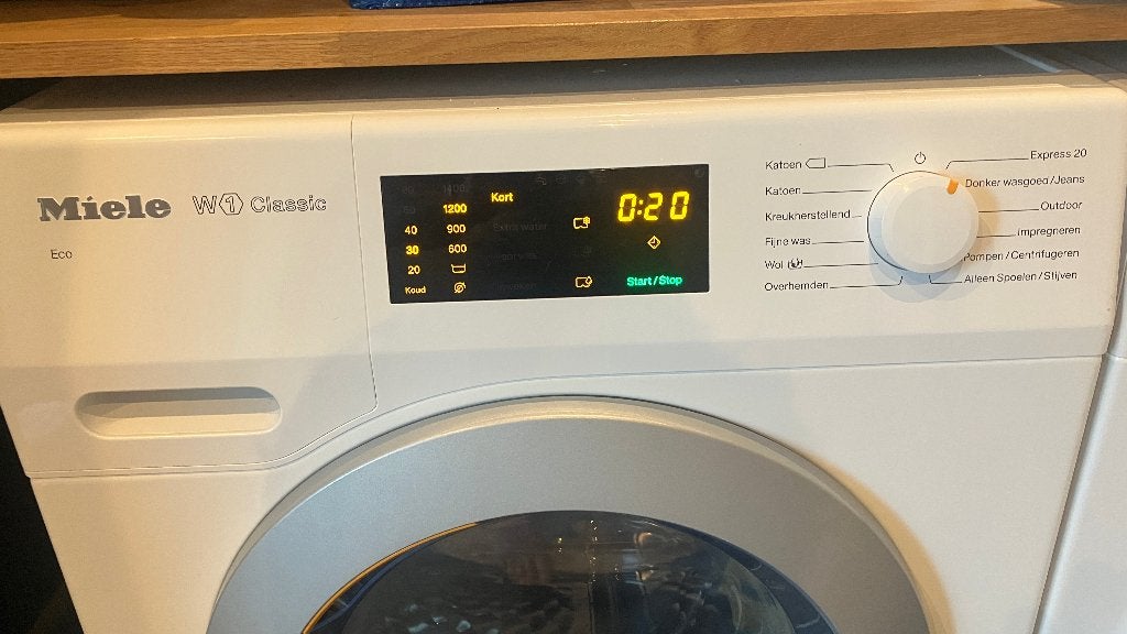 Miele WDB030 W1 Classic - 7kg - 1400 - Energieklasse: A+++, Witgoed en Apparatuur, Wasmachines, Zo goed als nieuw, Voorlader, 6 tot 8 kg