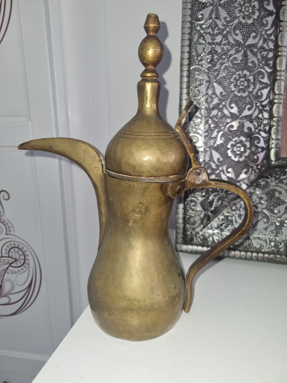 Antieke Damascus Dallah – messing koffiepot – Raslan

Handge, Ophalen of Verzenden