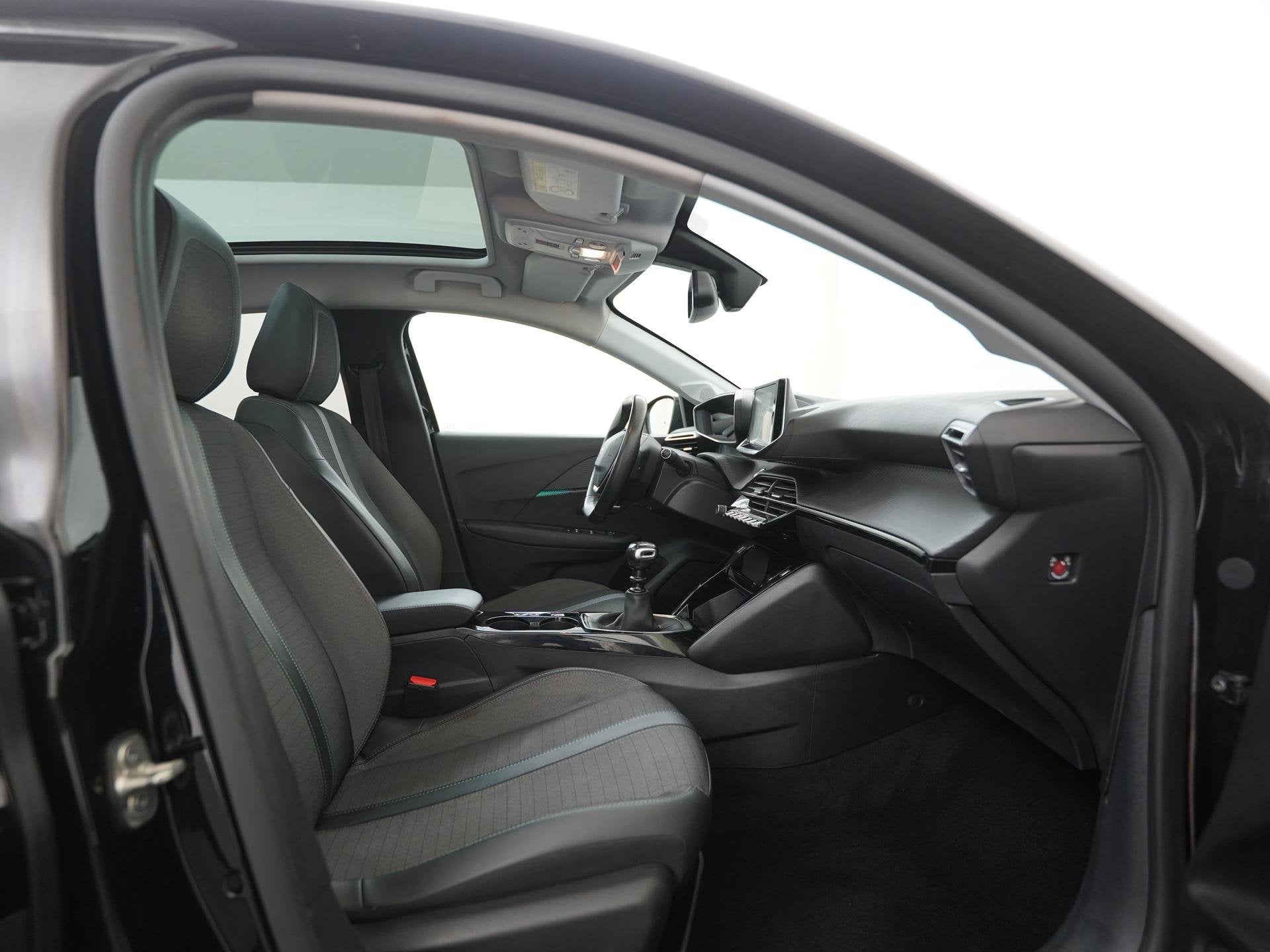 Peugeot 208 1.2 PureTech GT-Line | Camera | Panoramadak | Di, Auto diversen, Zwart, Handgeschakeld, Benzine, Peugeot