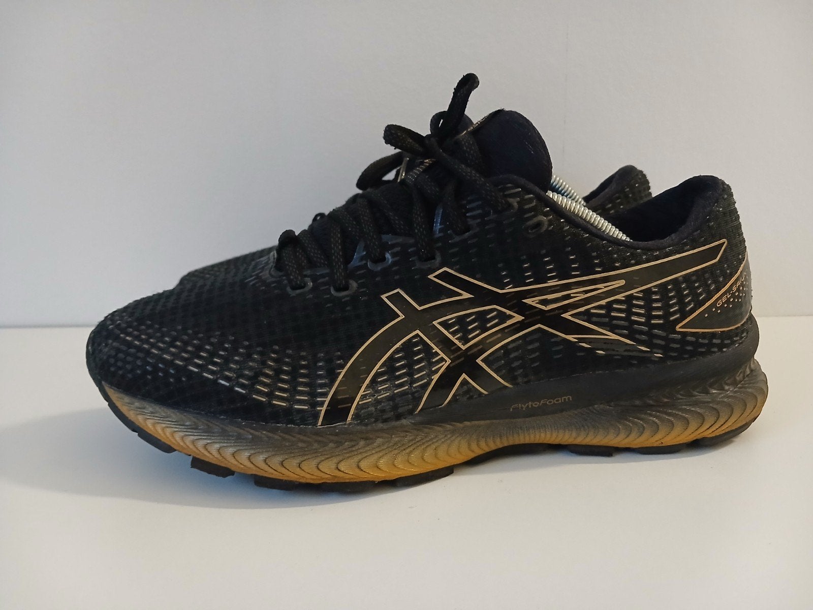 Asics Gel Saiun maat 44, Ophalen, Hardloopschoenen, Zo goed als nieuw, Hardlopen