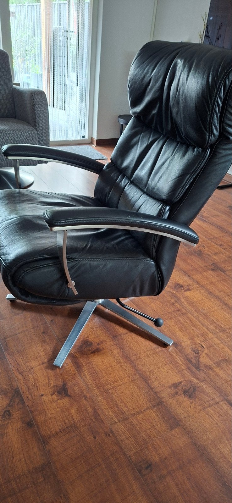 Himolla leren relaxfauteuil met verstelbare voetensteun, Huis en Inrichting, Fauteuils, Ophalen, Gebruikt, Modern, Comfort, 75 tot 100 cm