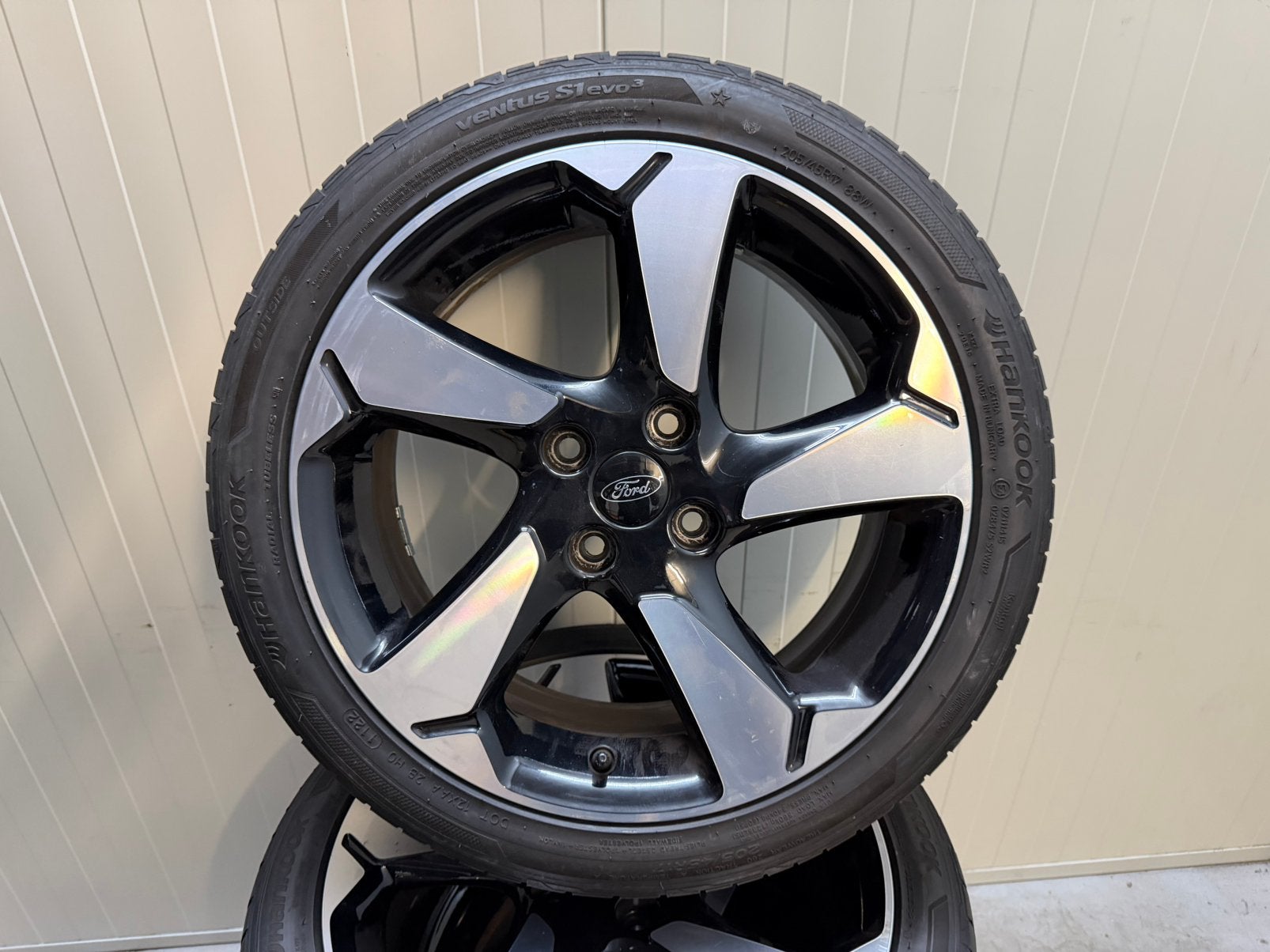 Ford Fiesta MK8 17 inch 4x108 active Hankook zomer 2022 TPMS