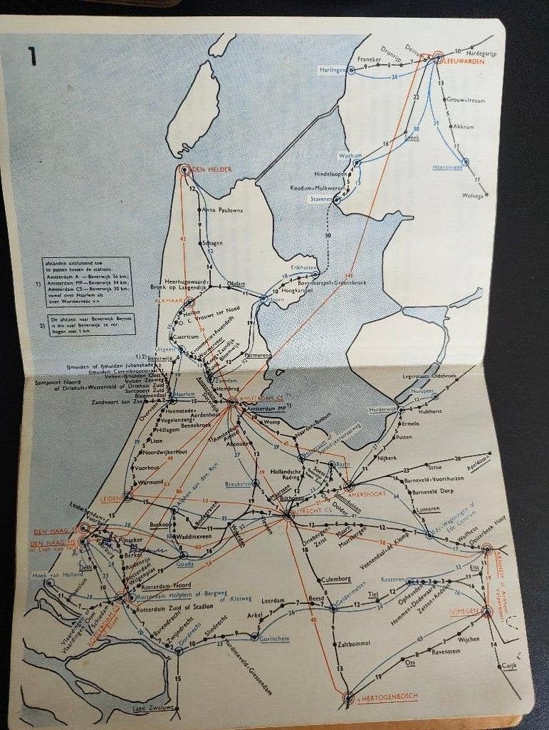 2 boekjes van de Nederlandsche Spoorwegen uit 1957, Ophalen of Verzenden, Gebruikt, Trein, Boek of Tijdschrift