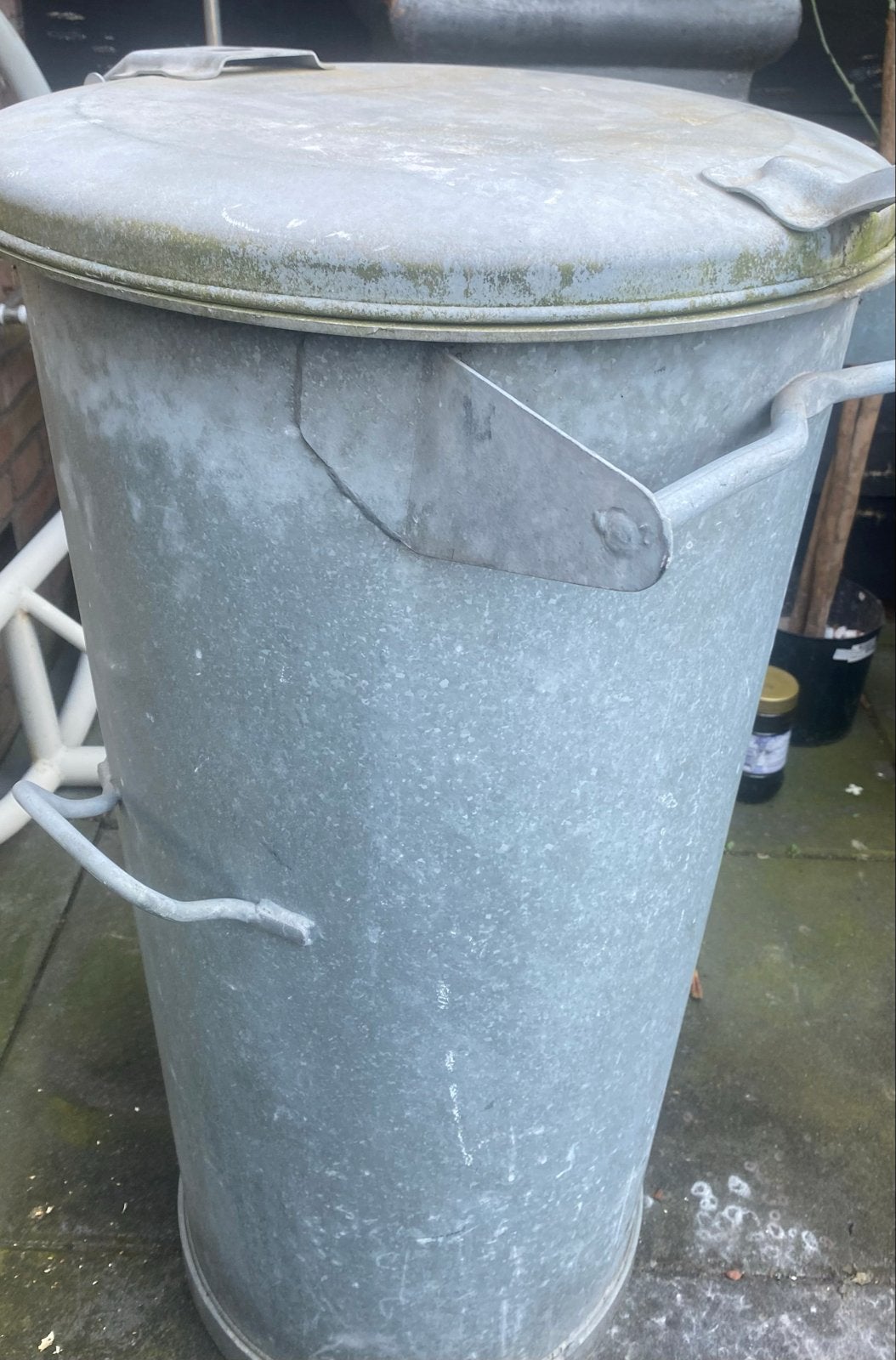 Grote Gegalvaniseerd zinken Vintage  “vuilnisbak” met deksel, Ophalen, Gebruikt, Metaal, Grijs