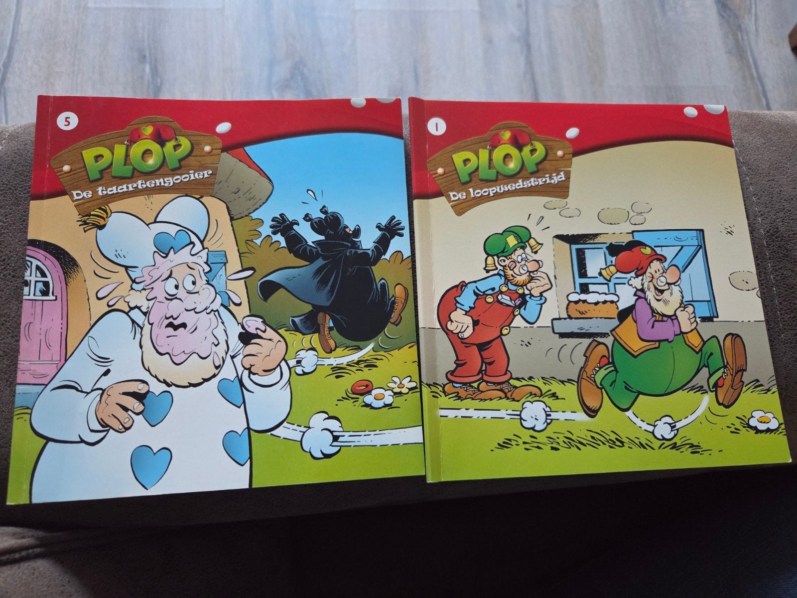 Plop boeken: De paddestoel en De haartovergroeier, Ophalen of Verzenden, Zo goed als nieuw, Studio 100, Sprookjes