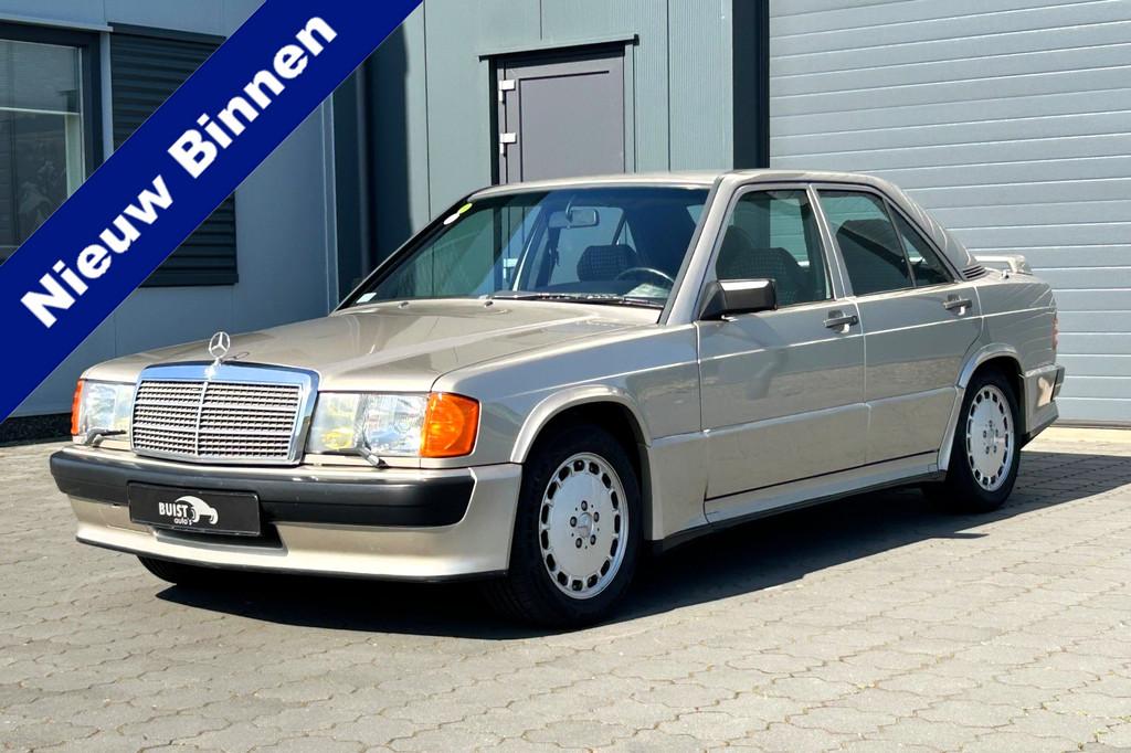Mercedes-Benz 190 190E 2.3-16 (bj 1985), Auto's, Achterwielaandrijving, Zwart, 4 stoelen, Leder en Stof