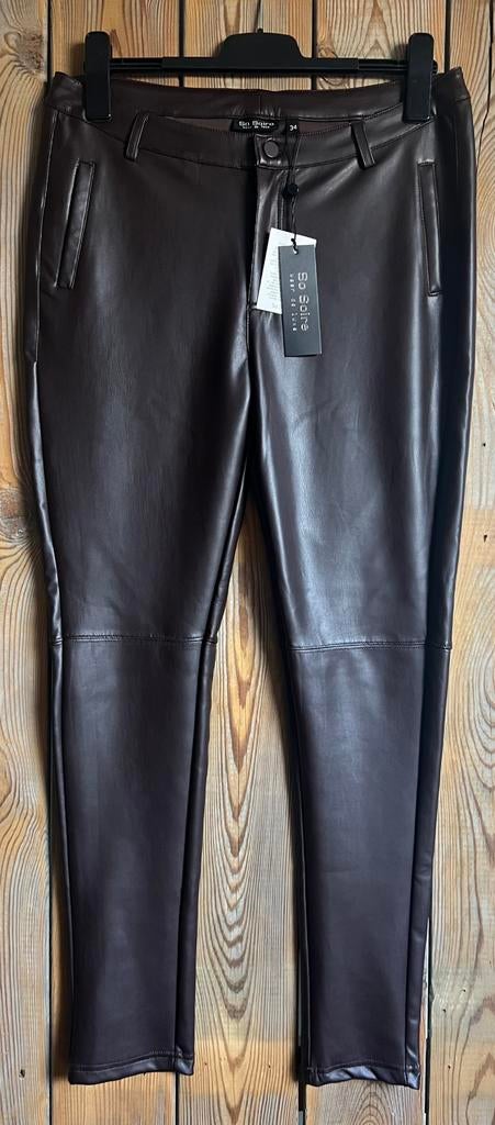 Nieuwe bruine leather look broek SoSoire W34, Kleding | Dames, Broeken en Pantalons, Bruin, Maat 46/48 (XL) of groter, Nieuw, Ophalen of Verzenden