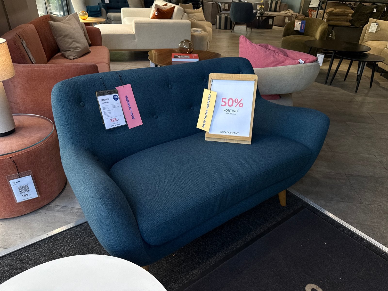 Herman 2-zitsbank van SOFACOMPANY - Displaymodel, Huis en Inrichting, Ophalen, Tweepersoons, 75 tot 100 cm, Zo goed als nieuw