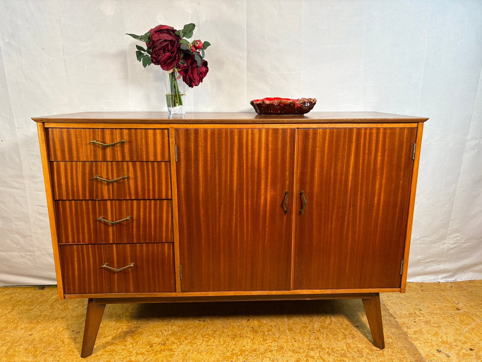 Gratis bezorging!Vintage Remploy Teak DressoirMidCentury1960, Gebruikt, Remploy, 100 tot 150 cm, Teakhout