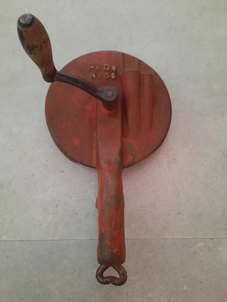 Antieke PeDe snijbonenmolen rood, Antiek en Kunst, Ophalen of Verzenden