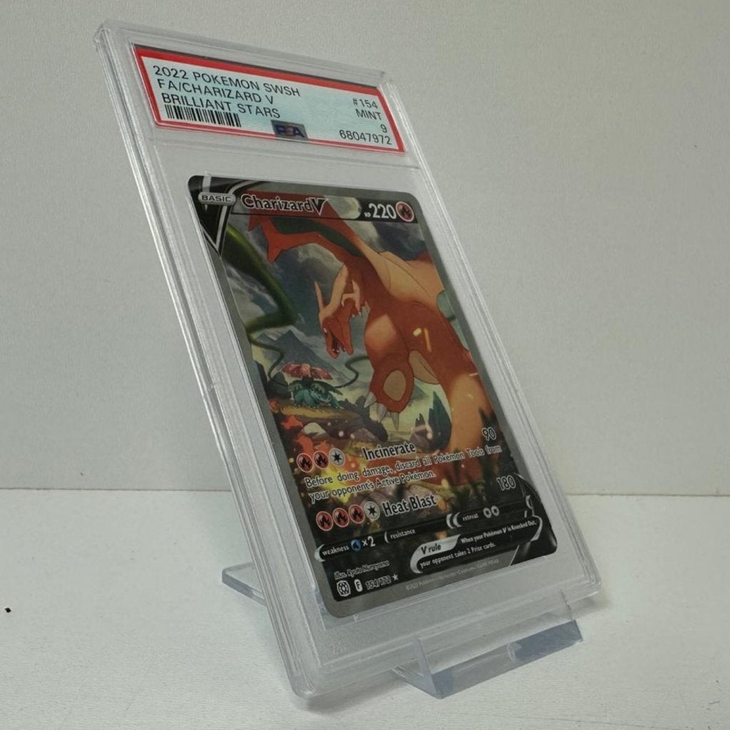 Charizard V #154 Pokemon Brilliant Stars PSA 9, Zo goed als nieuw